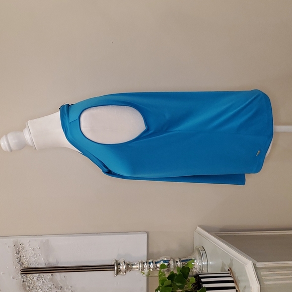 Calvin Klein 💙NWT💙Size Medium Turquoise Sleeveless Top! 💙💙💙 - Picture 7 of 13